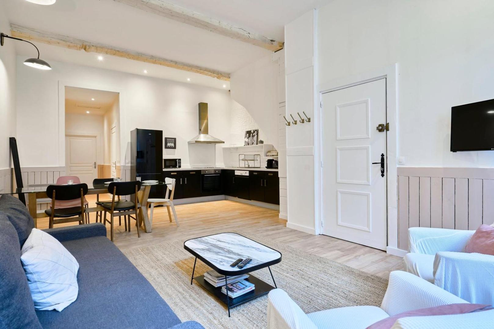 Old Lille: Charming Renovated Apartment Exterior photo